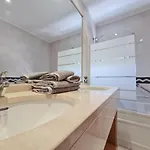 Luxe Secret Corner 2 *