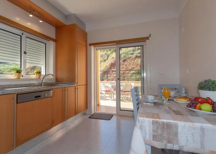 Διαμέρισμα Luxe Secret Corner 2 *